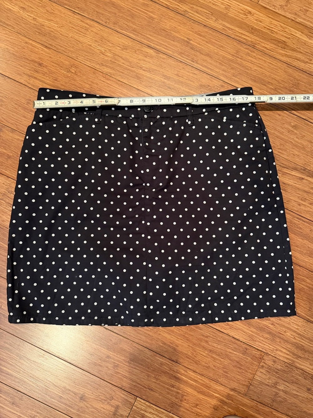 croft & barrow Black Skort with White Polka Dots - Picture 4 of 5